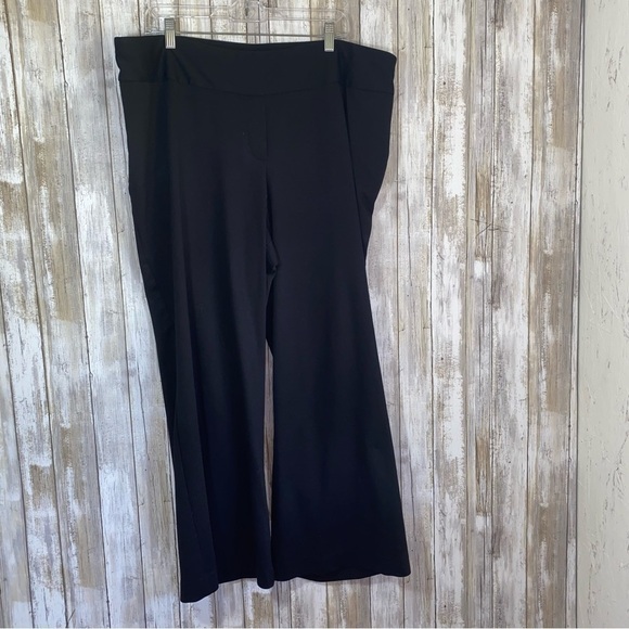 Lane Bryant Pants - Lane Bryant Black Pull On Straight Leg Pants Petite